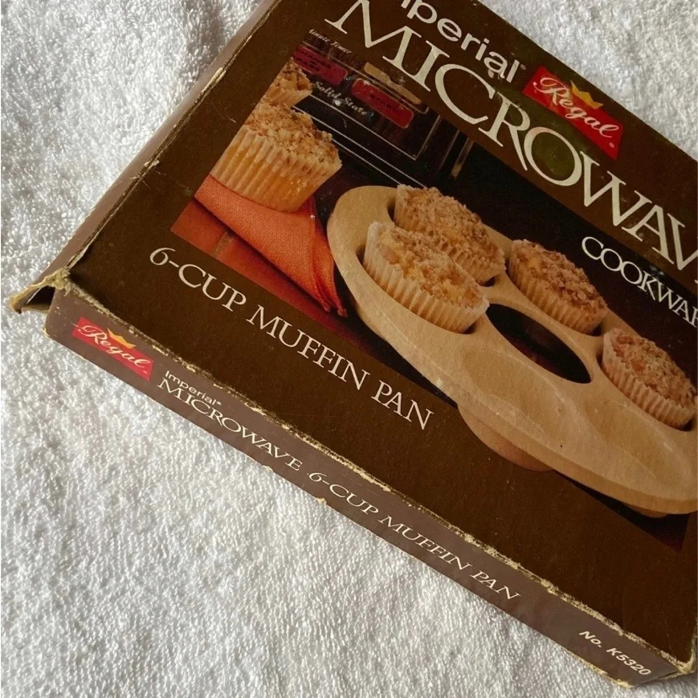 Vintage Regal Imperial Microwave Cookware 6 Cup Muffin Pan